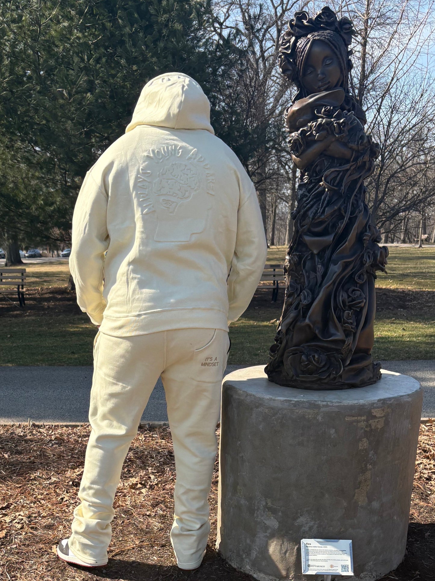 Crème Brûlée sweatsuit